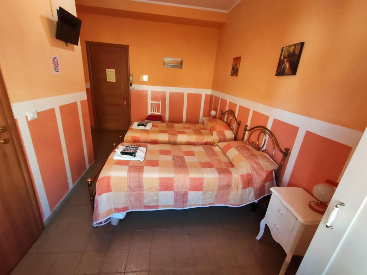 Hotel Serenella ตูริน ภายนอก รูปภาพ